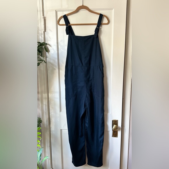 Abercrombie & Fitch navy blue jumpsuit / overalls - Picture 2 of 7